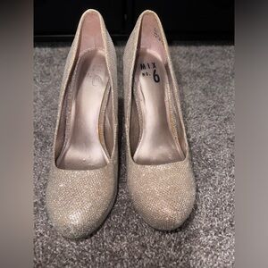 Champagne and glitter Mix No 6 heels. Size 7.5